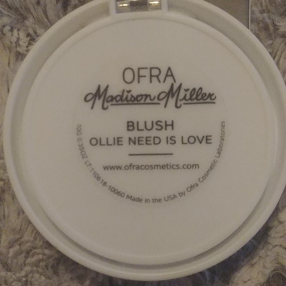 OFRA. Blush in Ollie Need is Love 10g full size pan - Picture 4 of 4